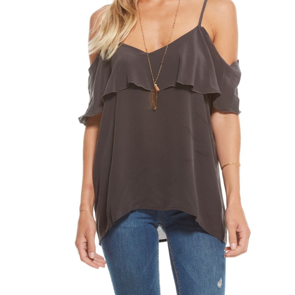 SILK BASICS COLD SHOULDER DOUBLE V RUFFLE TOP